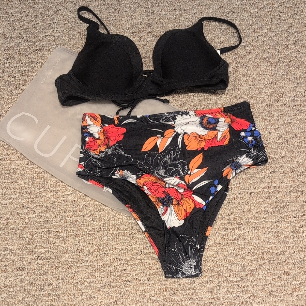 Cupshe Black and Floral Bikini Set